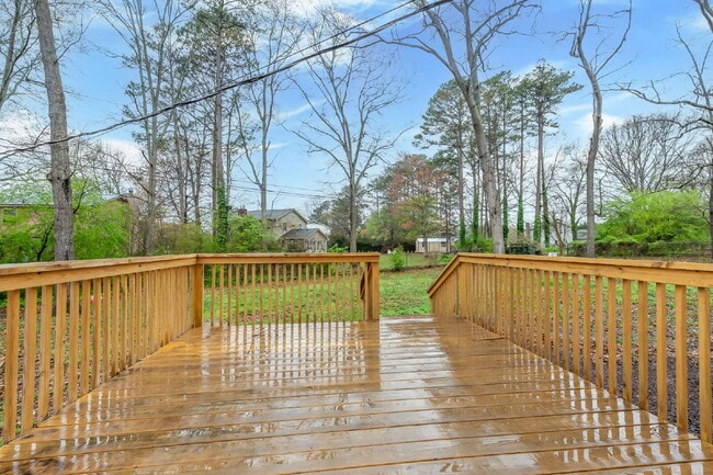 Building Photo - Beautiful 3 Bedroom, 2.5 Bath Home Tucked Away on Cul-de-Sac $1,825/mo rent