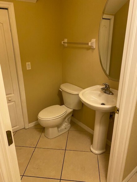 Building Photo - 9419 Ivy Brook Run