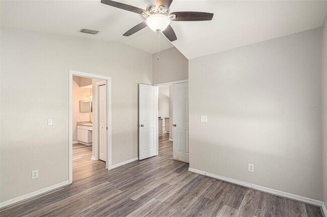 Building Photo - 2631 Allwood Ave