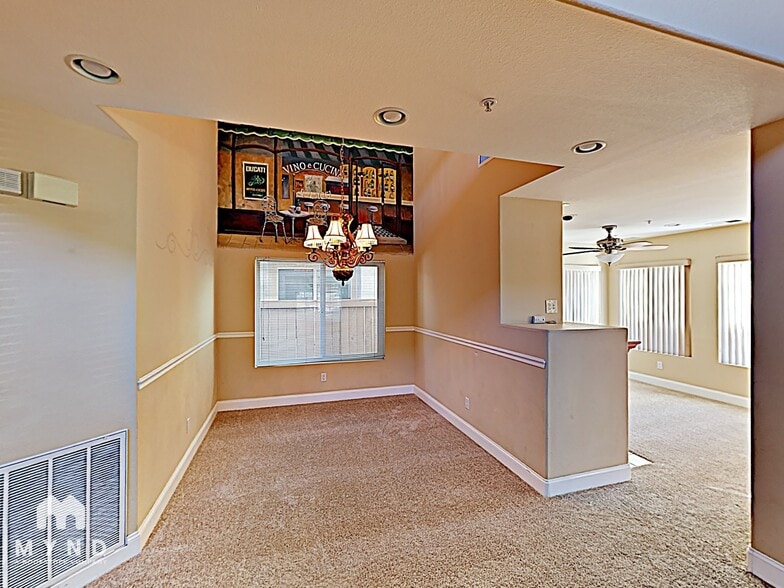 Building Photo - 275 Brookview Ct