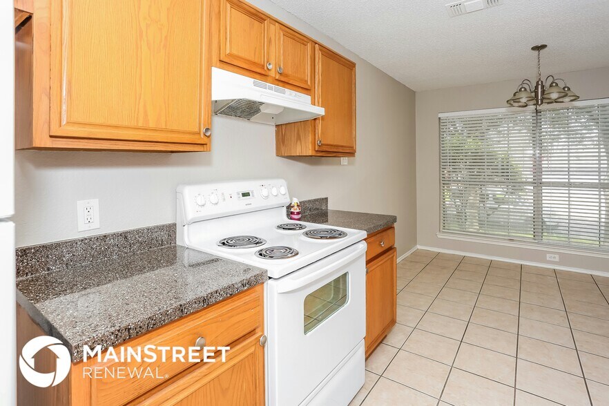 Building Photo - 5725 Northfield Dr