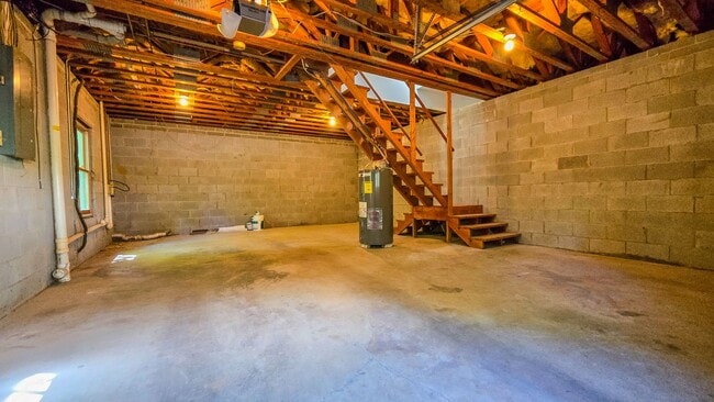 Building Photo - 3133 Russell Way Ln