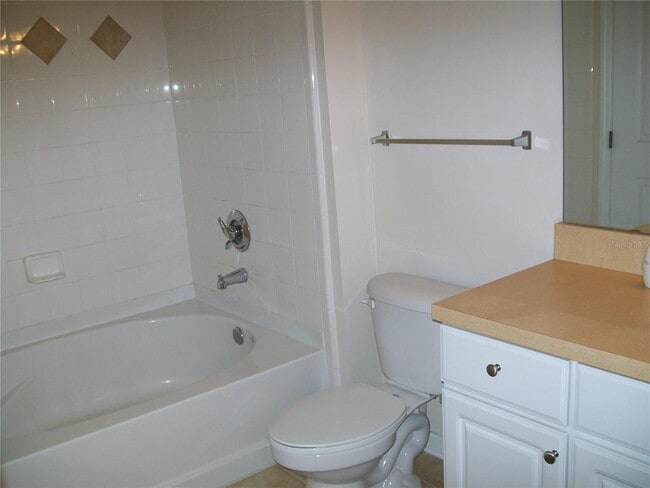 Building Photo - 12807 Madison Pointe Cir