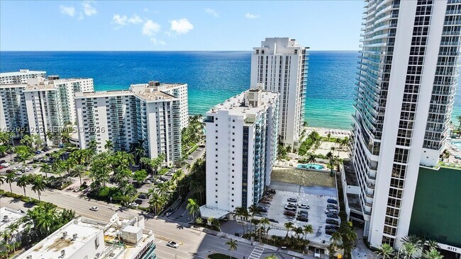 Building Photo - 4001 S Ocean Dr
