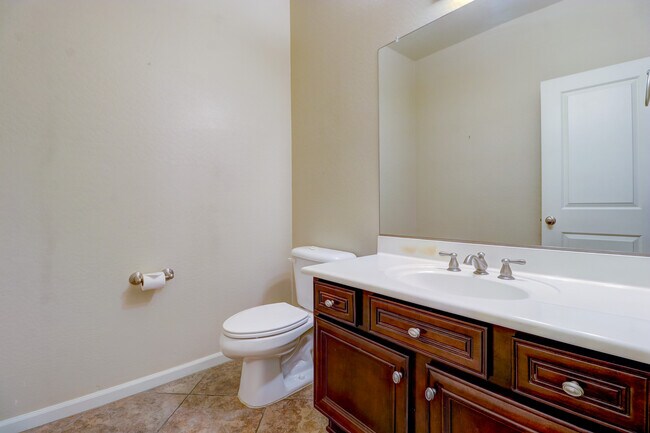 Building Photo - 15359 W Columbine Dr