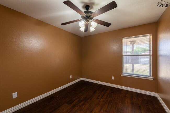 Building Photo - 6027 Laci Ln
