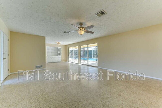 Building Photo - 2840 Webber St