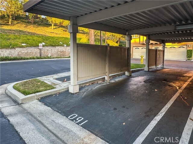 Building Photo - 1012 S Country Glen Way