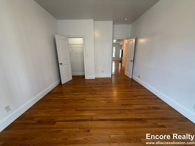 Building Photo - 157 M St