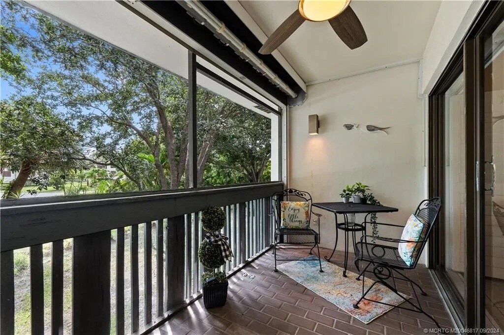 Back Patio - 175 SE Saint Lucie Blvd