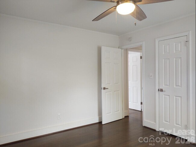 Building Photo - 5121 Kistler Ave