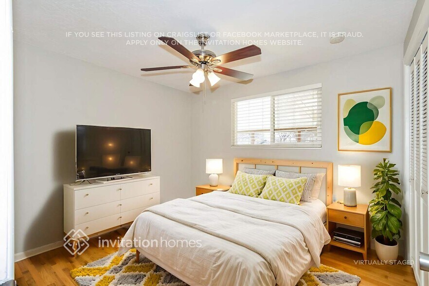 Building Photo - 381 Marquette Dr