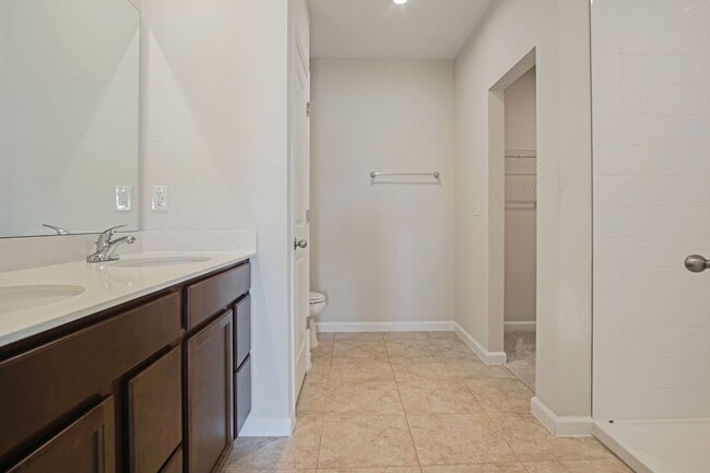 Building Photo - 3 Bedroom 2 Bathroom Single-Family Home No...