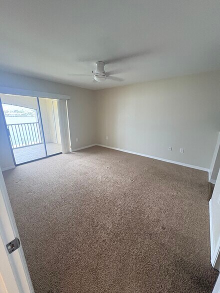 Building Photo - 444 Bouchelle Dr