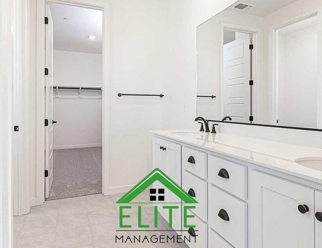 Building Photo - Exceptional Two Story Home