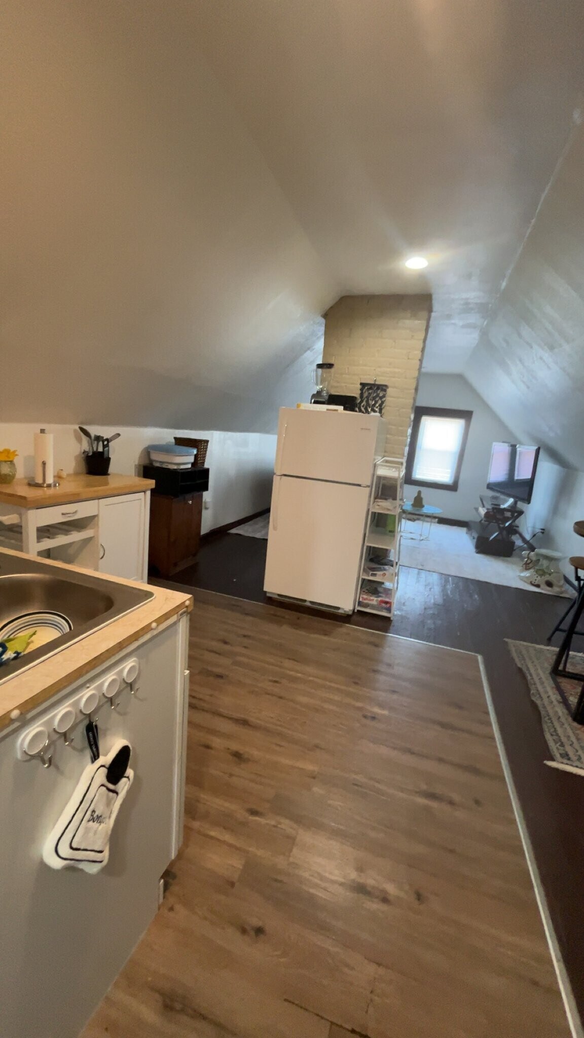 Building Photo - 3454 E 76th St