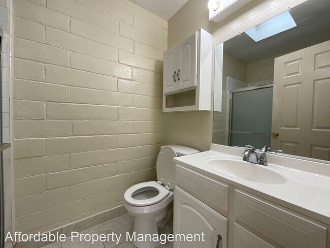 Building Photo - 3 br, 2 bath House - 33120 Lake Mead Drive