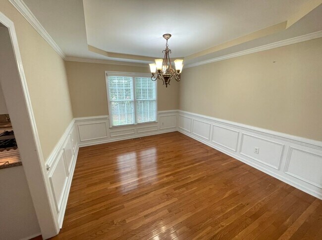 Building Photo - Elegant 4 Bedroom Home in Heart of Cary