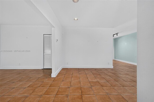 Building Photo - 12935 SW 81st Ave