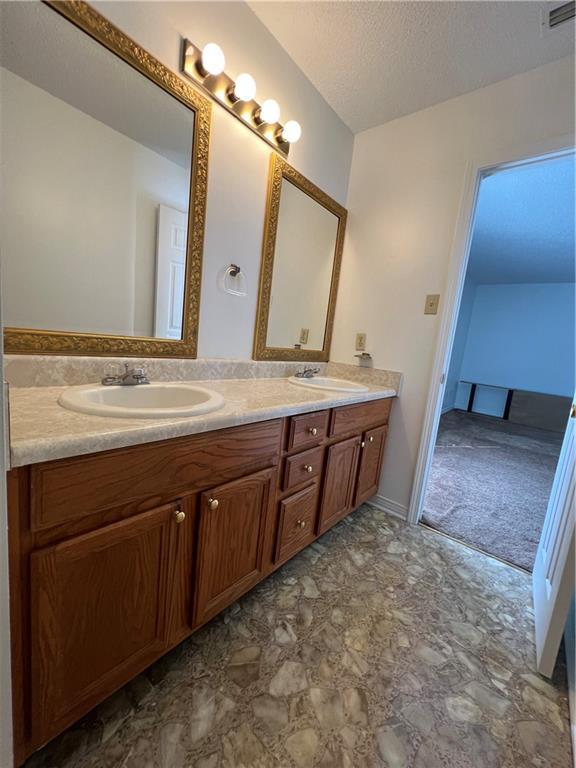 Building Photo - 132 Bayou Sara Ave