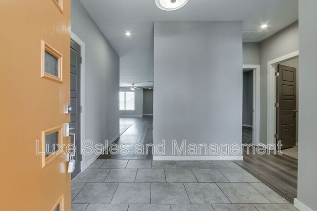 Building Photo - 9428 NW 91st St