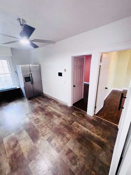 Large kitchen - 412 Pearl Lake Rd