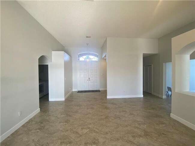 Building Photo - 327 SW 188th Terrace