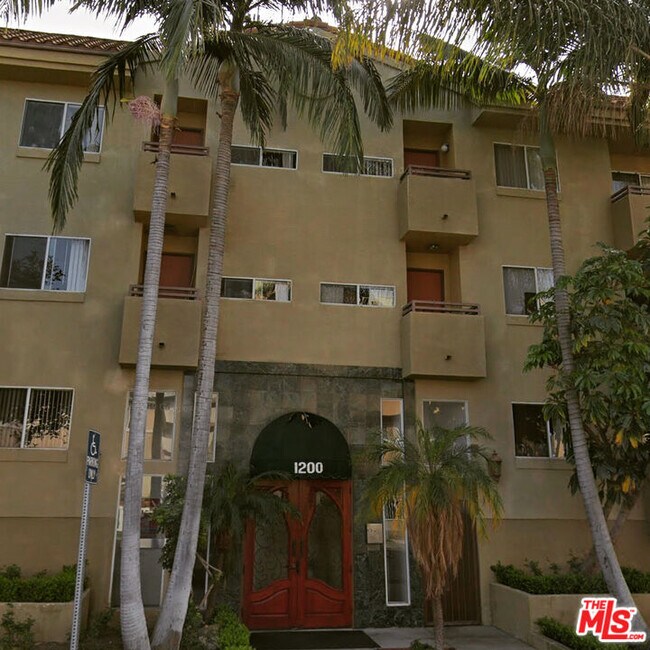 Building Photo - 1200 S Shenandoah St