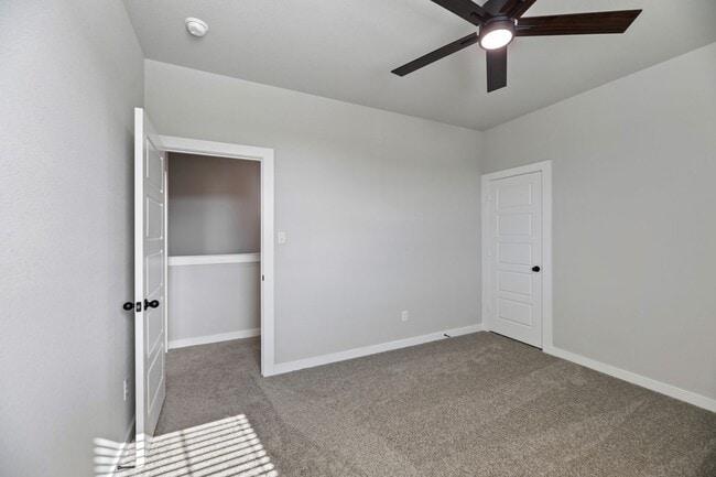 Building Photo - AVAILABLE NOW!  CUL-DE-SAC TRIPLEX LOT LOCATED ON 1-ACRE IN MIDLOTHIAN, TX!