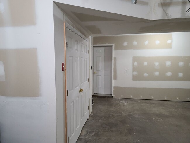 Building Photo - 3 Bedroom Townhome for Rent in Waynesboro!