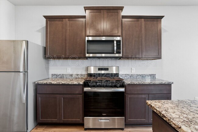 Building Photo - 1712 Amaranth Ln