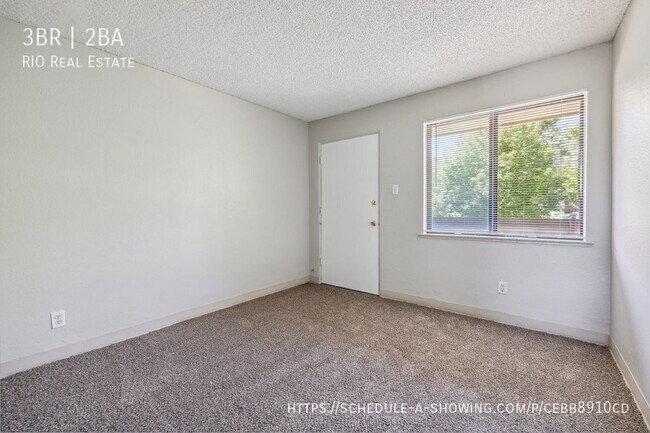 Building Photo - 2110 N Williams St