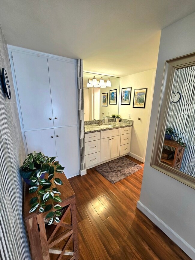 Building Photo - 3635 7th Ave