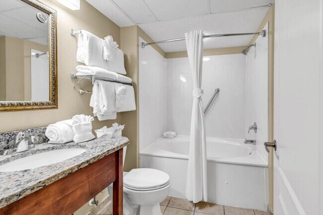 Building Photo - 2506 N Ocean Blvd