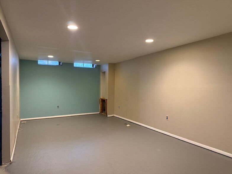 Building Photo - 30215 Stockton Ave