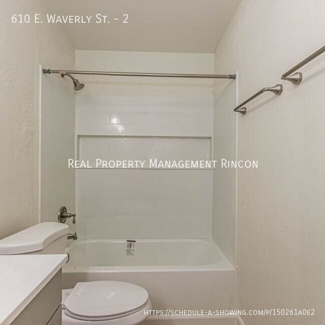 Building Photo - 610 E Waverly St