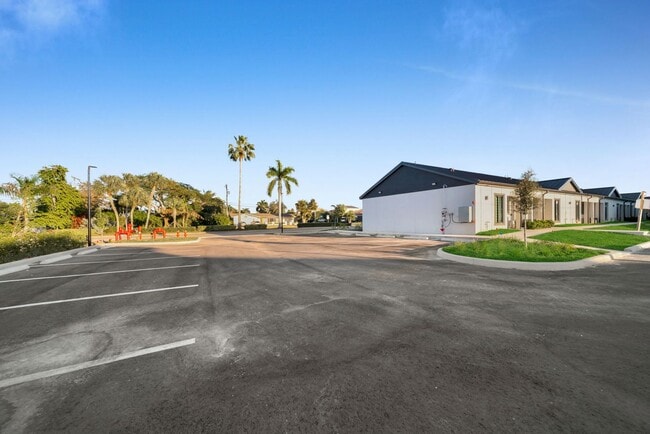 Building Photo - 4502 Orchid Blvd