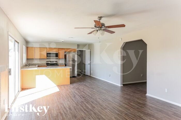 Building Photo - 6935 W Palo Verde Ave