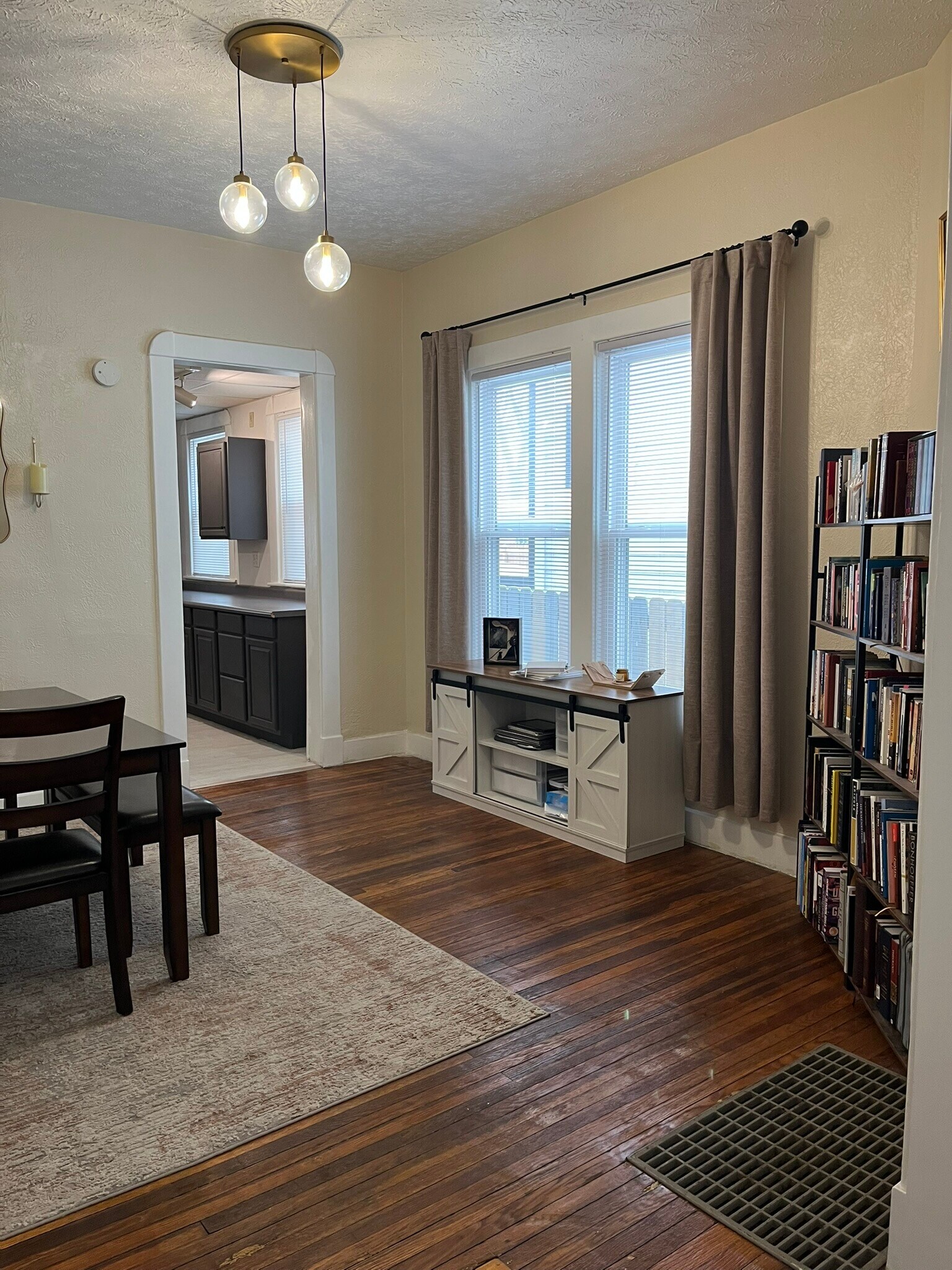 Building Photo - 1112 Newman St