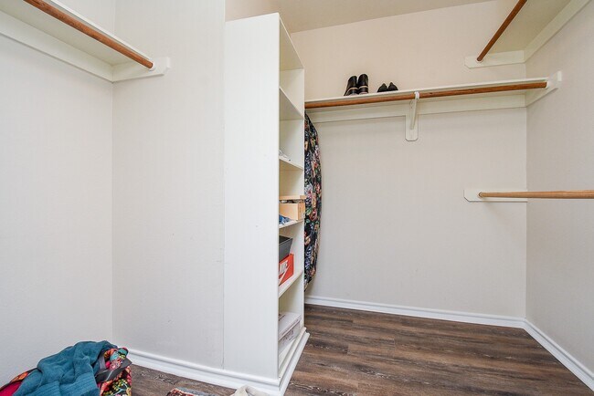 Building Photo - 87 Blue Creek Pl