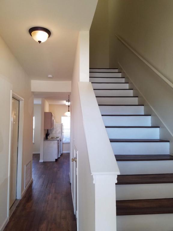 Building Photo - 200 River Bend Drive, Apt #702
