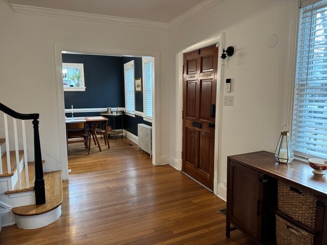 Building Photo - 5009 E Seminary Ave