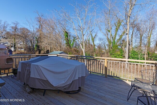 Building Photo - 1114 Wildwood Ave