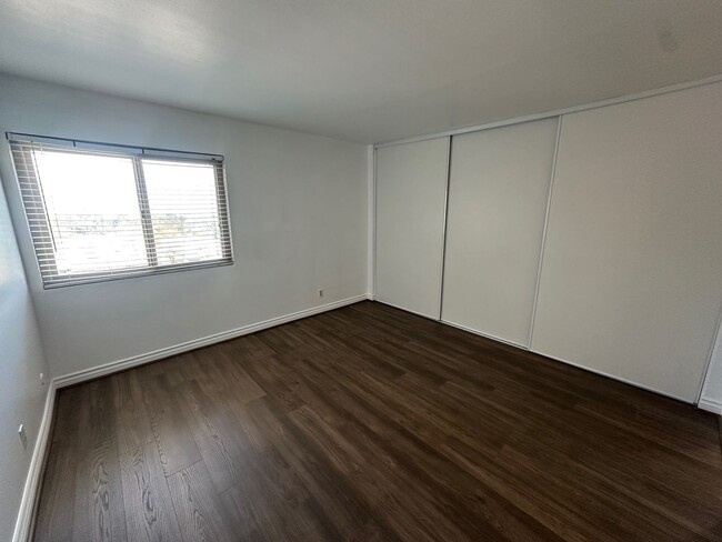 Building Photo - Charming Two-Bedroom Condo in Montebello w...