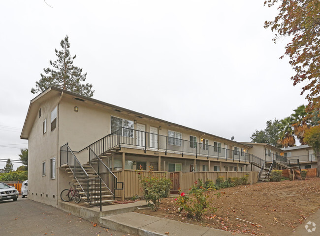 Building Photo - Westgate Living