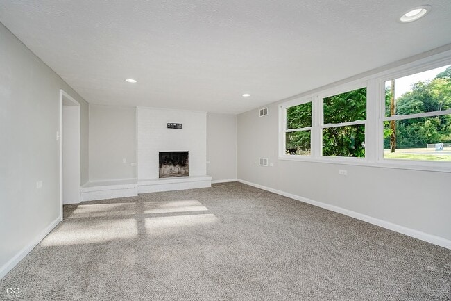 Building Photo - 324 N Tennessee St