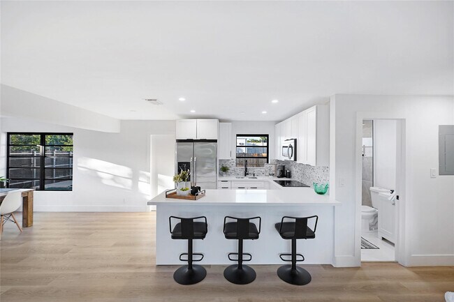 Building Photo - 3613 SW 1st St