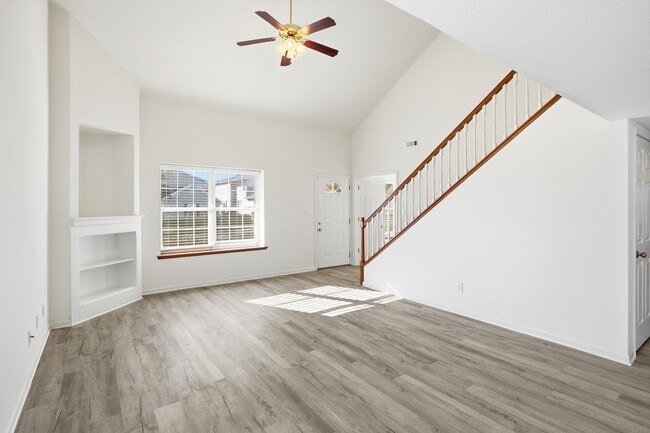 Building Photo - 1709 Juniper Dr