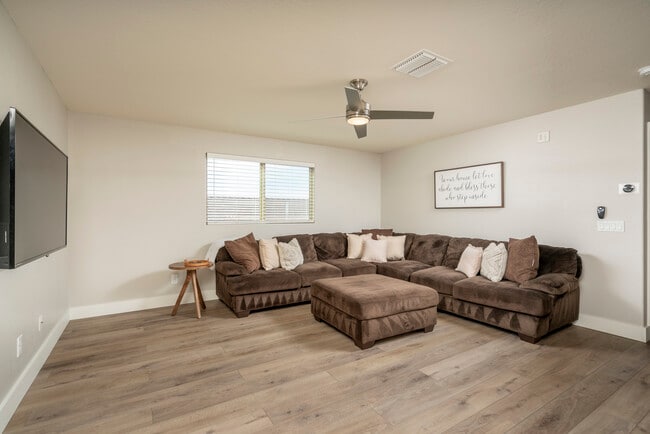 Building Photo - 9336 W Georgia Ave