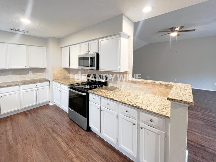 Building Photo - 129 E Bancroft Dr